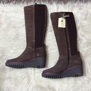 New In Box Sanctuary Java Effect Brown Suede Wedge Knee High Boots Size 5 1/2
